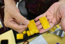 Giá vàng hôm nay: Nhiều nhà đầu tư lỗ nặng