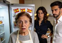 Mi hija me humilló delante de todos: “¡No toques esa comida, mis suegros vienen!”. Su marido ni siquiera me dirigió la mirada; solo murmuró, “Si mi esposa lo dice, así será”. Yo sonreí, asentí… y guardé silencio. Pero esa noche, cuando ella abrió el congelador para preparar su preciada cena, se quedó petrificada. Luego soltó un grito desgarrador y huyó temblando a su habitación. Hasta hoy, no sabe cómo la verdad terminó allí dentro… atrapada en hielo.
