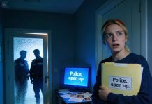 Después de negarme a pagar los $15,000 de deuda de mi hermana, descubrí que mi madre había vaciado mi cuenta bancaria. Guardé silencio, con la rabia consumiéndome por dentro. A la mañana siguiente, un estruendo me arrancó del pensamiento: “¡POLICÍA, ÁBRANOS!” Mi corazón se detuvo. Todo lo que creía inquebrantable se derrumbó en segundos. Lo que sucedió después cambió mi vida para siempre… y me hizo entender que la familia puede ser más peligrosa que cualquier desconocido.