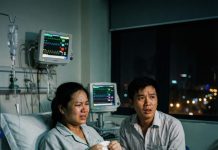 Gần ngày sinh, chồng lạnh lùng đ;uổi vợ về quê “cho rẻ”, trong khi lén chi hẳn trăm triệu đưa nhân tình vào viện tư sinh con trai. Cô lặng lẽ ôm bụng b/ầu, nuốt nước mắt quay đi. Nhưng đúng ngày đứa bé của nhân tình chào đời, chỉ một cái nhìn vào mái tóc của đứa trẻ đã khiến cả gia đình s/ững s/ờ, còn người chồng thì mặt c/ắ/t không còn gi;ọt máu. Bí mật bị che giấu bấy lâu bất ngờ bùng nổ, mở ra sự thật không ai dám tưởng tượng…