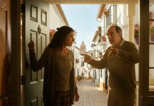 Mi vecino llamó a mi puerta a las 5 de la mañana: “No vayas a trabajar hoy. Confía en mí.” Le pregunté por qué. Él, aterrorizado, respondió: “Lo entenderás al mediodía.” A las 11:30 recibí una llamada de la policía…