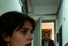 En el funeral de mi abuela paterna, mientras todos lloraban, su abogado me tomó del brazo y susurró: “Señorita, venga conmigo ahora mismo.