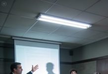 Me senté en la sala del tribunal sin decir una palabra. Todos creían que me internarían.