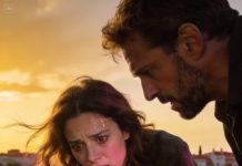 Encontré un recibo de un juguete infantil en su bolsillo, pero no tenemos hijos. Mi corazón se aceleró. Seguí la ubicación en el GPS hasta un campo abierto.