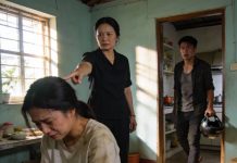 VỀ NHÀ GIỮA TRƯA TÔI CHẾT ĐIẾNG KHI NGHÊ MẸ MÌNH ÉP VỢ LÀM ĐIỀU TÀN NHẪN SAU LƯNG TÔI. MÀY BỎ CÁI TH/A/I NGAY LẬP TỨC, ĐỪNG ĐỂ THẰNG DŨNG NÓ BIẾT….