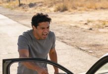 Tenía ocho meses de embarazo cuando el dolor me partió en dos dentro del coche. Le pedí que se detuviera. Mi esposo frenó… solo para arrastrarme fuera y gritar que estaba fingiendo, que llegaba tarde y que caminara a casa.