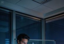 A semanas de la boda, mi prometida me hizo una exigencia que me dejó helado: quería que regalara acciones de mi empresa a sus padres. “Es solo una formalidad”, dijo.