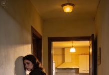 Volví temprano del trabajo y los escuché en la cocina. Mi padre dijo: “A veces desearía que Ryan fuera nuestro único hijo.” Mi madre estuvo de acuerdo.