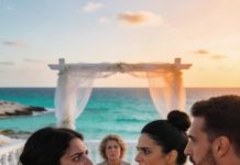 El día que descubrí que toda mi familia había sido invitada a la boda de destino de mi prima excepto yo, sentí como si me borraran de un plumazo: mi propia madre me miró a los ojos y dijo que yo era “demasiado dramática para un evento elegante”. Yo solo respondí, helada por dentro, “les deseo lo mejor”. Pero mientras ellos brindaban sin mí, yo subí a mis redes las fotos de mi propia ceremonia secreta; cuando el video alcanzó 17,5 millones de vistas, el pánico en el chat familiar fue inmediato.