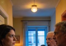 Aquel 25 de diciembre, mientras las luces parpadeaban sobre la mesa y todos fingíamos estar bien, mi hermana sonrió con esa seguridad que siempre me ha irritado y anunció: «Mamá y papá dicen que puedo mudarme a tu nuevo departamento la semana que viene». Sentí el vino quemarme la garganta antes de responder, despacio: «Gracias por avisarme con tanta anticipación. Entonces deberías mudarte el martes». Cuando llegó el martes por la tarde, arrastrando maletas y expectativas, le bastaron cinco segundos para perder la sonrisa.