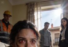 “Mami… algo está raro debajo del piso”, me susurró mi hijo de 5 años en la casa “nueva” que compramos de segunda mano. Me reí, pensando que era imaginación.