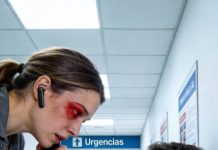 Mi suegra me envió chocolates gourmet refrigerados por mi cumpleaños. Al día siguiente llamó con voz dulce: “¿Qué tal estaban?” Sonreí y dije: “Mi esposo se los comió todos.”