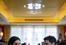 Mi esposo olvidó colgar. Yo iba a decirle “te amo” y terminé escuchando su voz, baja y dulce, hablándole a mi mejor amiga: “Cariño… cuando reciba los 10 millones de tu suegro, me divorcio de mi esposa”.