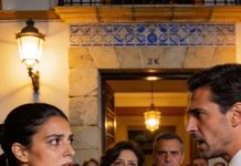 Mi propio hermano me sacó de su boda y se burló: “Solo eres una basurera de pasajeros.” Lo dijo delante de todos, como si mi uniforme me definiera. Corrí a contárselo a mis padres… y ellos remataron: “Tiene razón.”