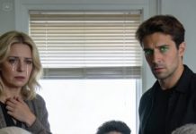 En Navidad, mi hermano levantó su copa y anunció, riéndose, que era “el favorito” y que por eso heredaría TODO del abuelo rico. Antes de eso, también había dicho que mis padres enfermos no podían vivir con él porque “hace muchas fiestas”.