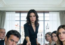 Después de la fiesta extravagante de mis suegros en aquel restaurante de lujo, mi esposo me obligó a pagar una cuenta de doce mil dólares delante de todos. Lo hice sin discutir. Pensaron que me habían humillado, que me habían roto.