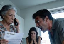 Mi hija me envió un mensaje frío, casi clínico: “Hemos decidido alejarnos de ti. Por favor, no nos busques más”. Pero yo reconocí de inmediato que esas no eran sus palabras… eran de mi yerno, y ella solo había asentido en silencio.