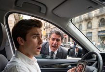 Mi padre me dio dos días para irme de casa. Callé y me fui. Cuando abrieron la caja fuerte y vieron lo que dejé, colapsaron. Mi madre me llamó 30 veces rogando que no lo hiciera.