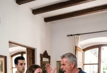 El mensaje de mi hija me destrozó el corazón: “Papá, estás vetado de nuestro viaje a Italia. Darian dice que es solo para la familia”. ¿Solo para la familia? ¡Yo acababa de gastar 95,000 dólares en remodelar la casa de ambos! Sin pensarlo dos veces, cancelé cada pago programado y puse la propiedad a la venta esa misma tarde. Pero eso apenas era el comienzo.