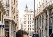 20 años encerrado, analfabeto y comiendo una vez al día por el maltrato de mis padres. El día que logré escapar, temblé de terror al oír que un mendigo en la calle me llamaba por mi nombre.