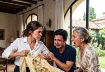 Cuando rechacé el viejo vestido de novia de mi suegra, mi prometido me cruzó la cara y me echó de casa. Minutos después me llamó temblando: el vestido escondía un secreto macabro.