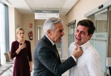 Tras mudarse 12 días con su primer amor, mi prometido recordó que yo estaba en cirugía sola y corrió al hospital. Su propio padre lo detuvo en el pasillo: “Ella canceló el compromiso y…”