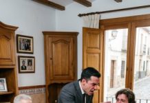 Un préstamo de 347.000 dólares a mi nombre forged por mi propio hermano, y en Nochebuena aparece mi abuelo, a quien todos daban por muerto, para hacer una sola pregunta que lo cambió todo.